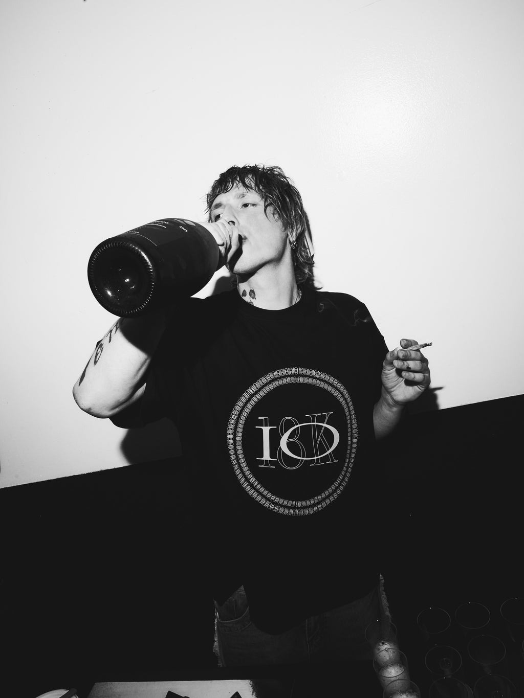 IO TEE